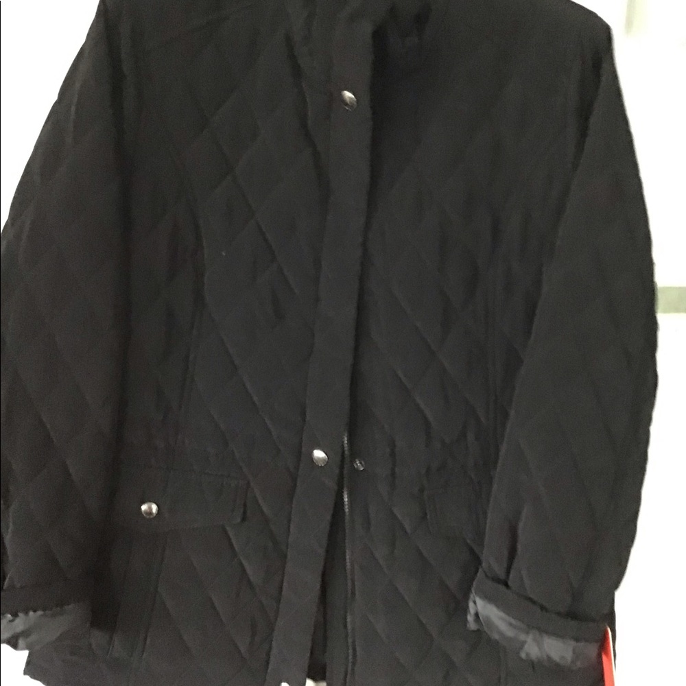 Women’s  Black Quilted Puffer Jacket